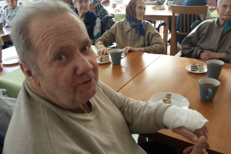 Október - mesiac úcty k starším Október - mesiac úcty k starším