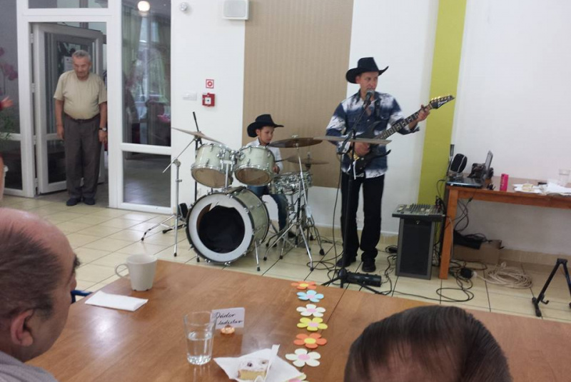 Jarné posedenie s hudbou Jarné posedenie s hudbou