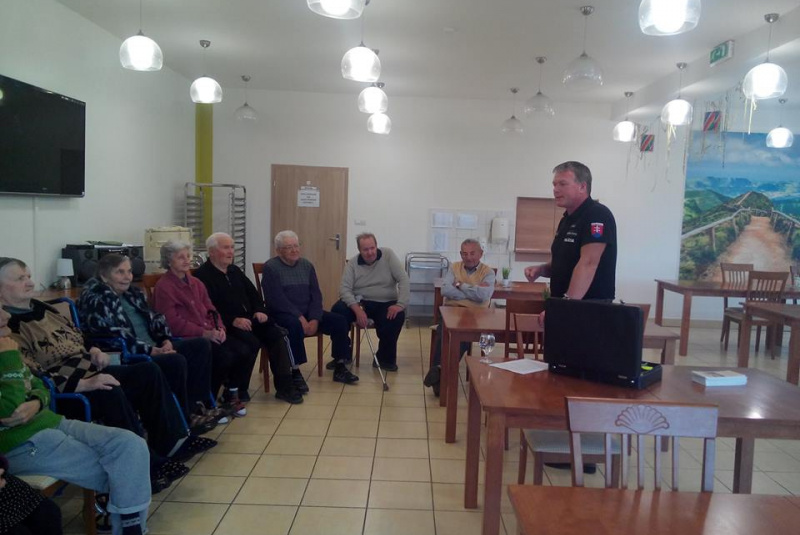 Polícia varuje seniorov 2015 Polícia varuje seniorov 2015