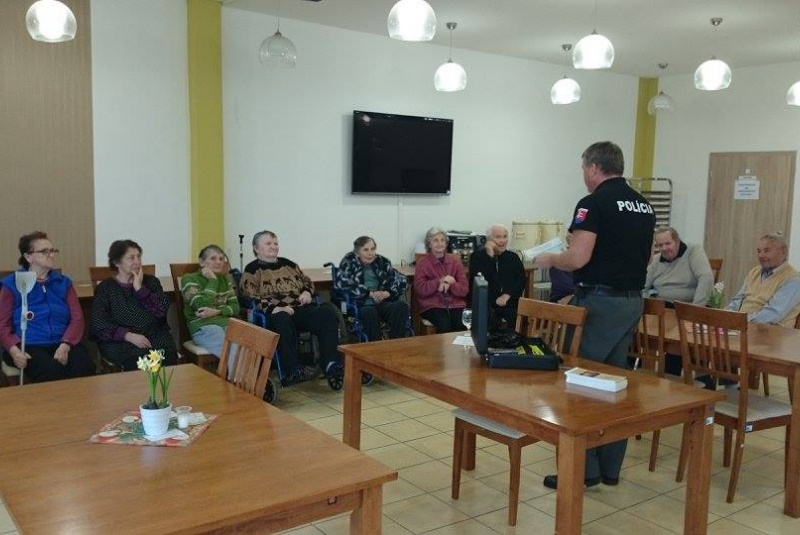 Polícia varuje seniorov 2015